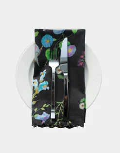 Cynthia Rowley Scallop Embroidered Edge Dinner Napkin BLKFL Clearance