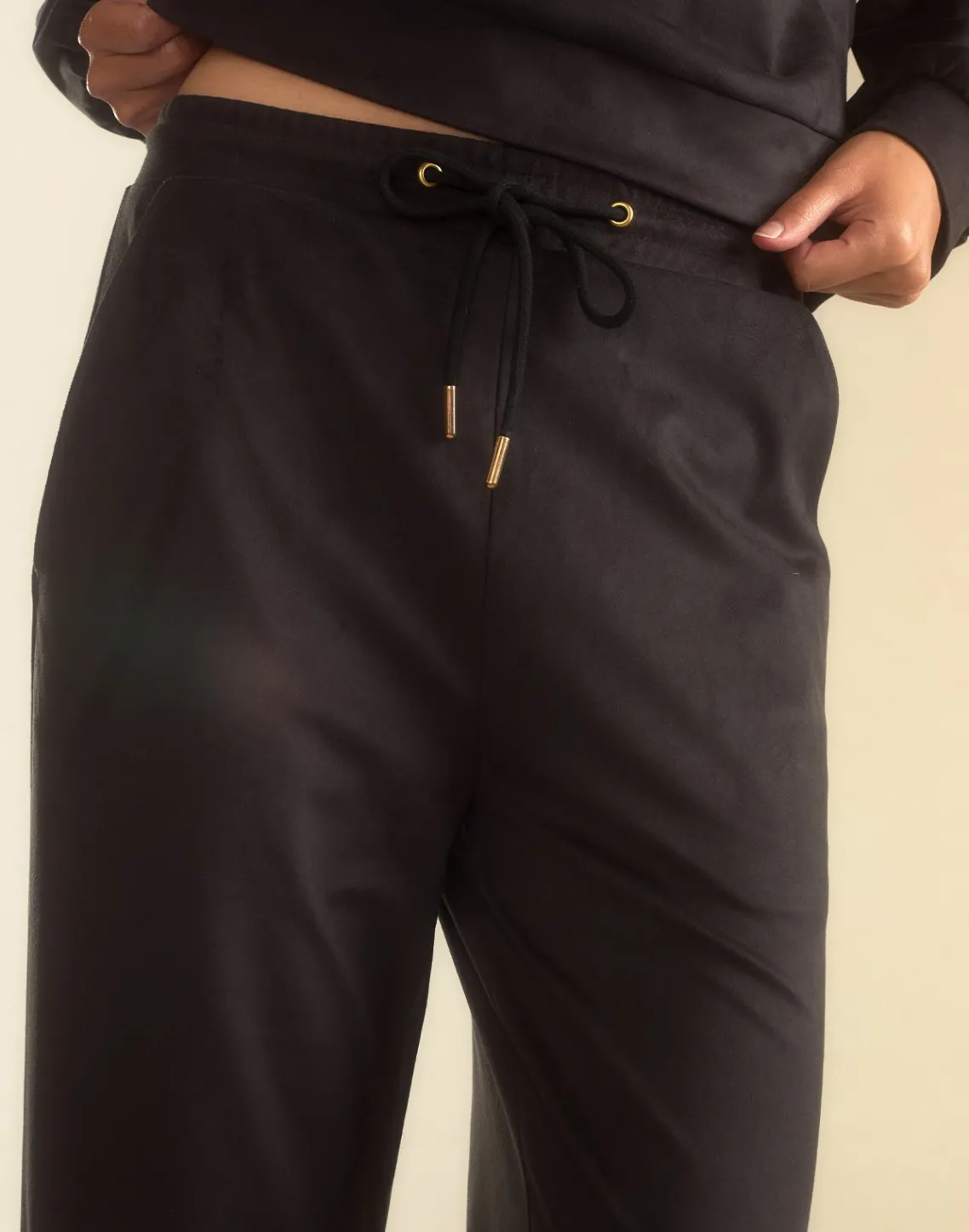 Cynthia Rowley Sleek Ultrasuede Lounge Pant BLACK Fashion